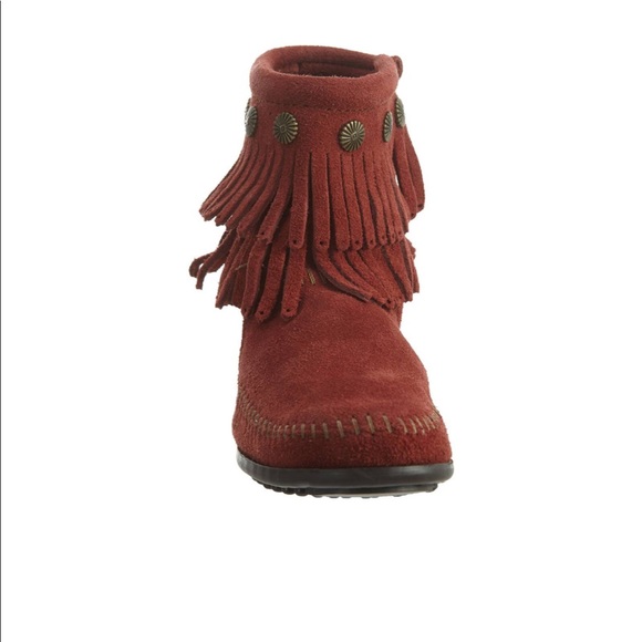 Minnetonka boots ❤️ - Picture 4 of 7